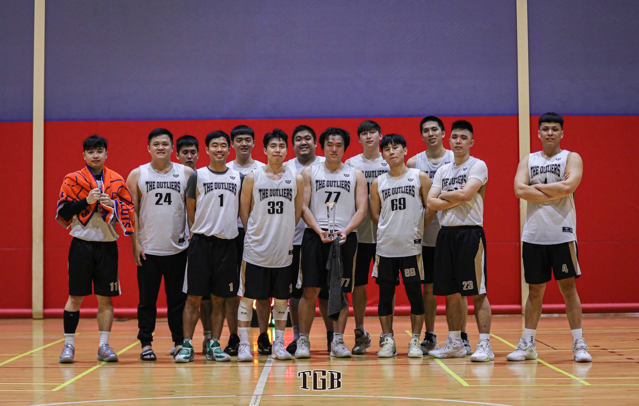 award Basketball Team Photo 6