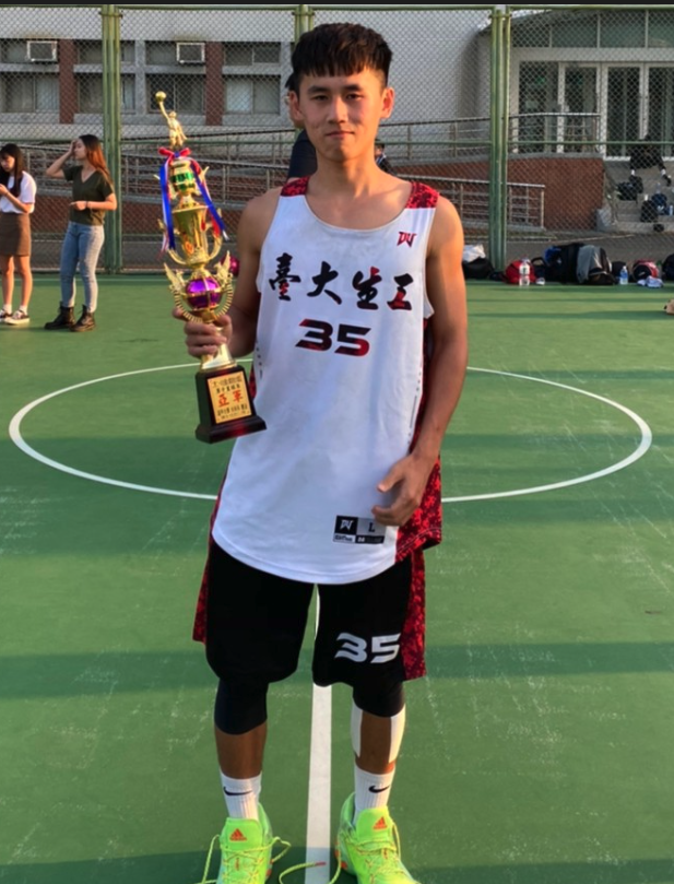 award Basketball Team Photo 9