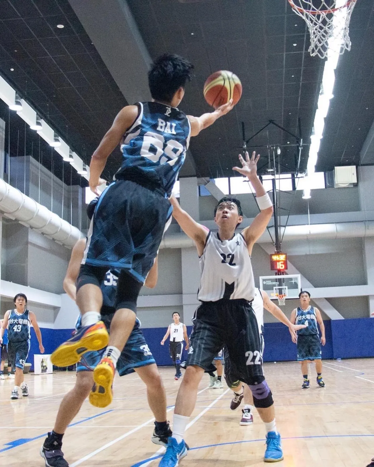 Department Basketball Team, NTU Electrical Engineering photo 7