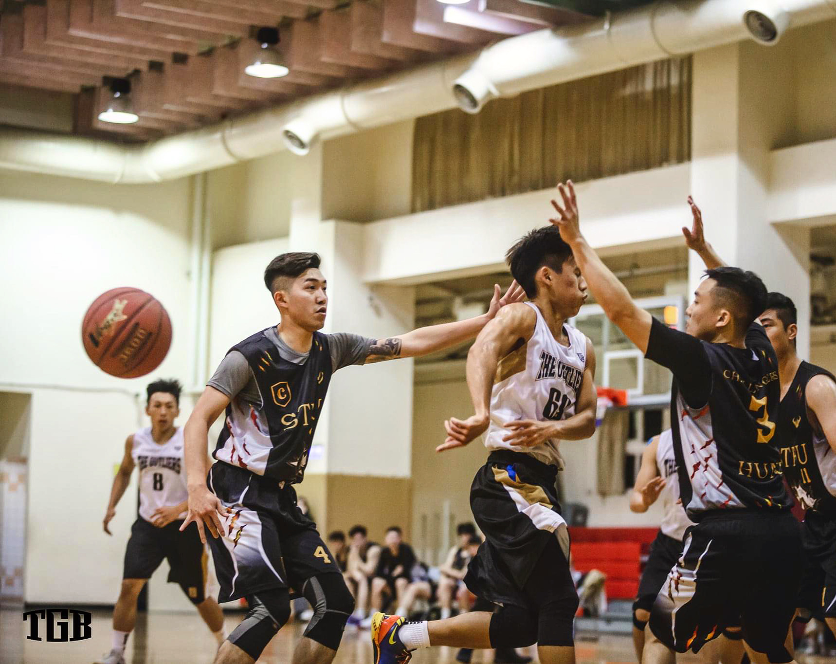 outlier Basketball Team Photo 1