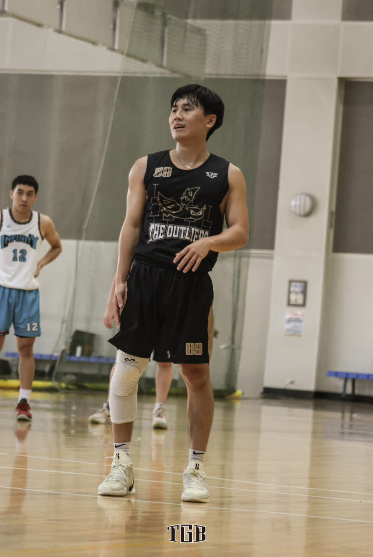 outlier Basketball Team Photo 8